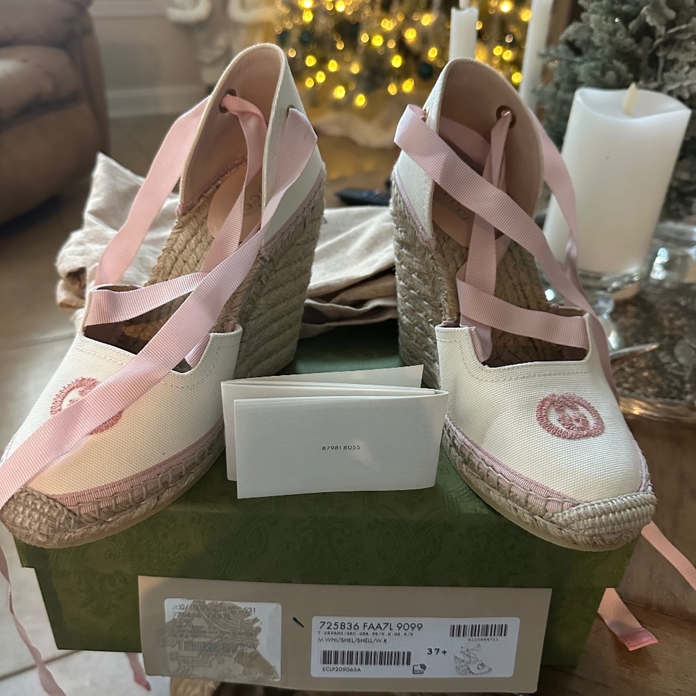 Gucci wedges 37.5